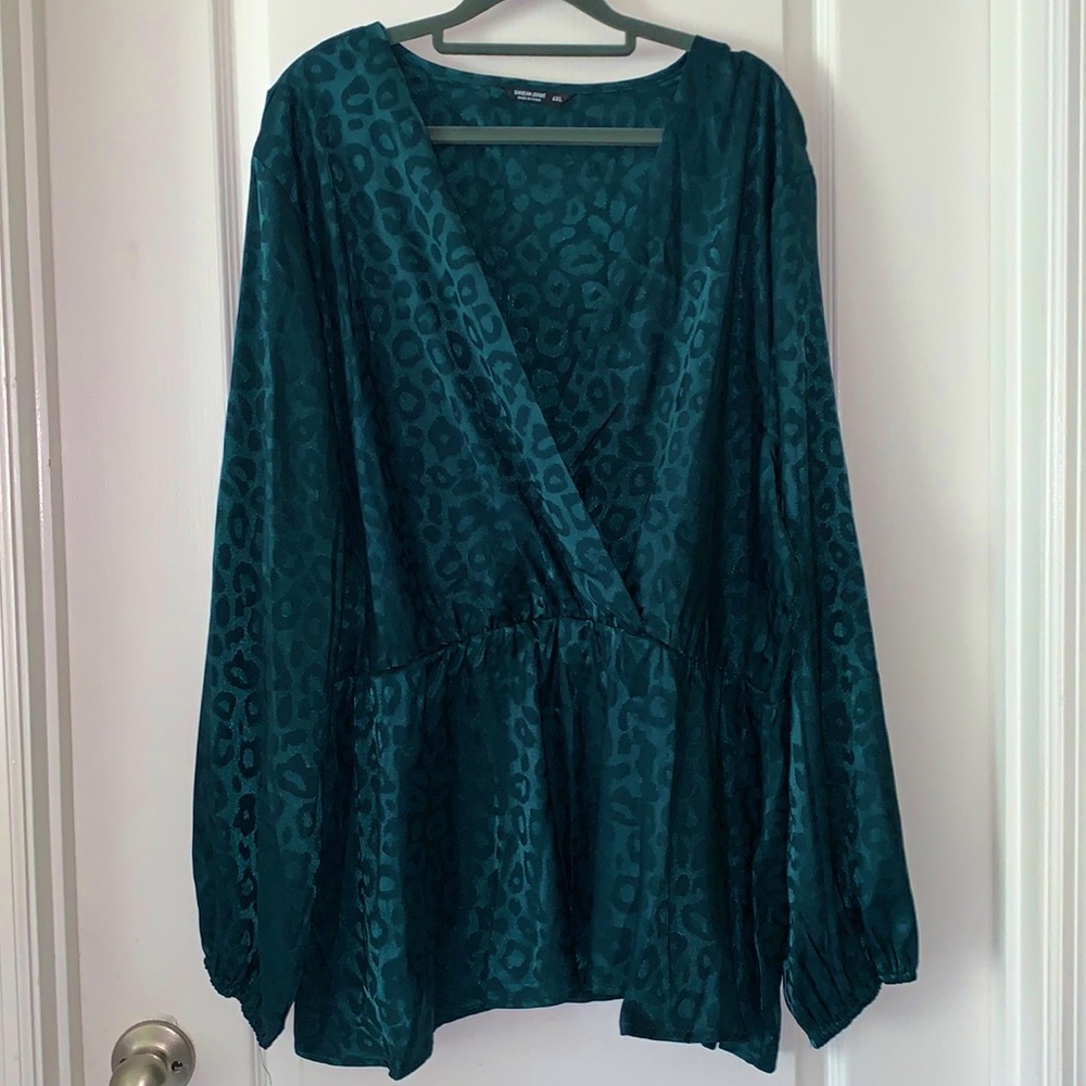 Shein green satin peplum leopard print blouse